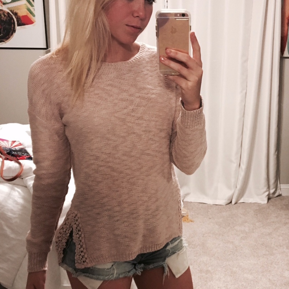 Rose light weight sweater